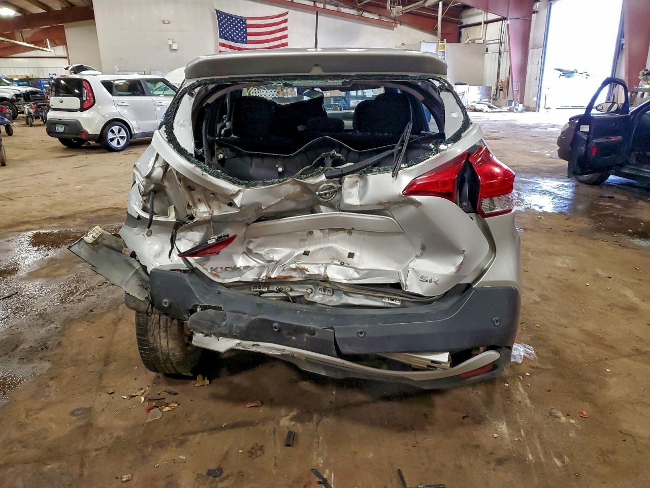 2020 Nissan Kicks sr