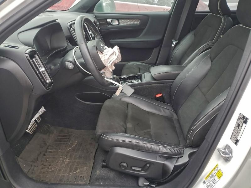 2021 Volvo Xc40 T5 R-design