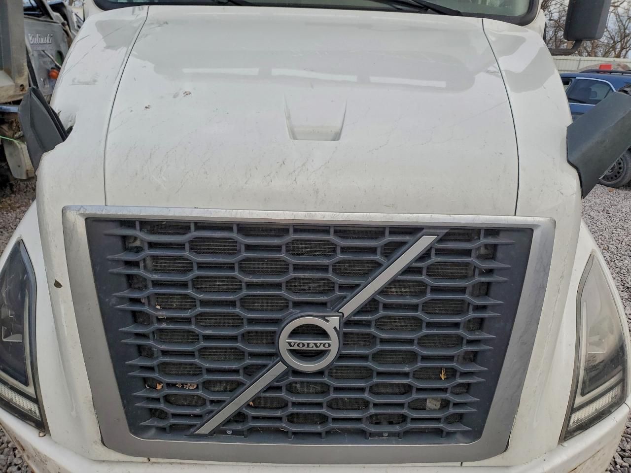 2020 Volvo VNR Semi Truck