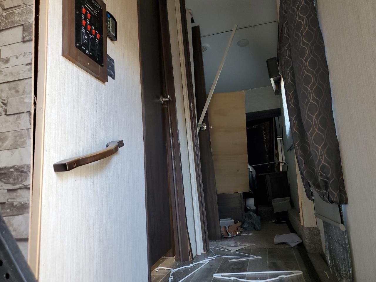 2019 Wildwood 2019 Foresriver Wolf PUP 1-Camper