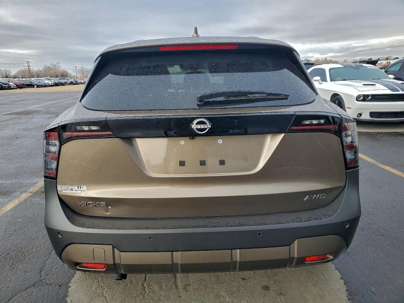 2025 Nissan Kicks sv