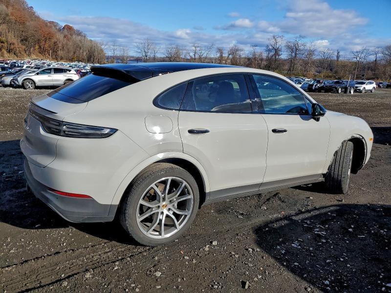 2022 Porsche Cayenne Coupe