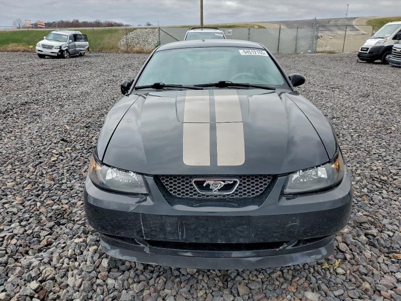 2004 Ford Mustang