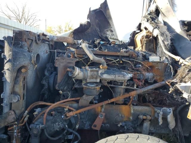 2015 Kenworth Construction T800