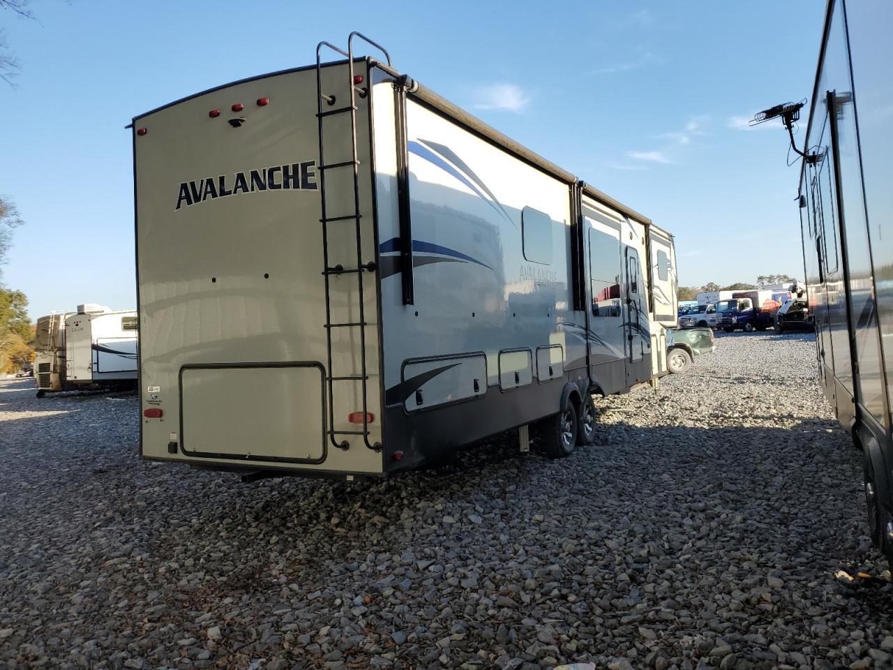 2020 Arrow 5th Wheel