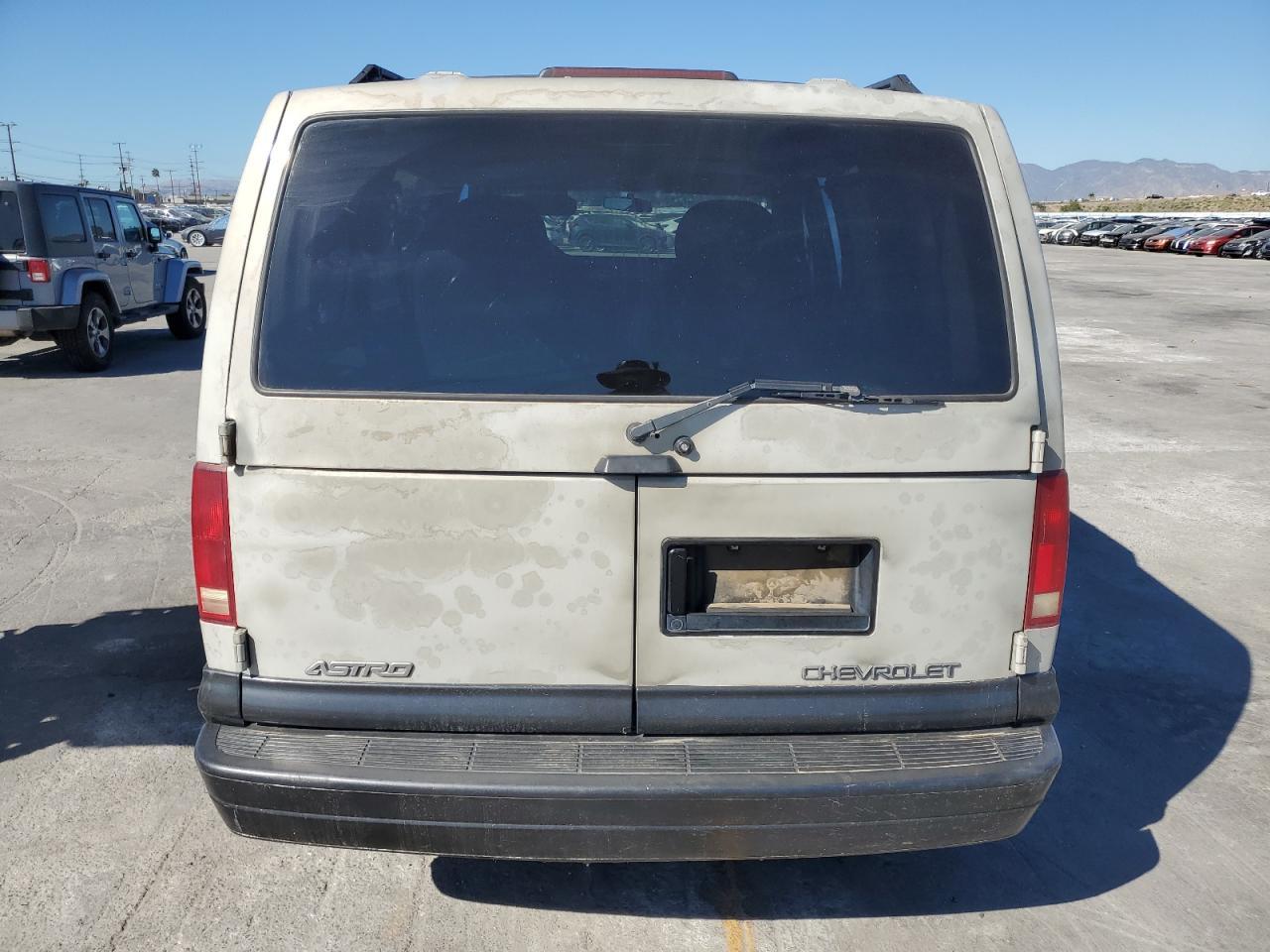 2001 Chevrolet Astro