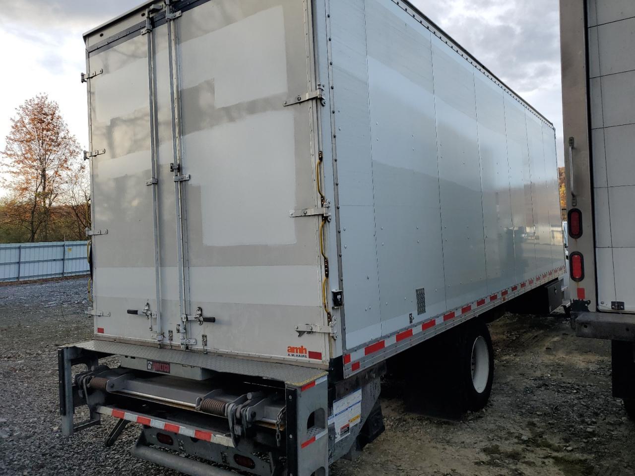 2020 Freightliner Business Class M2 BOX Truck
