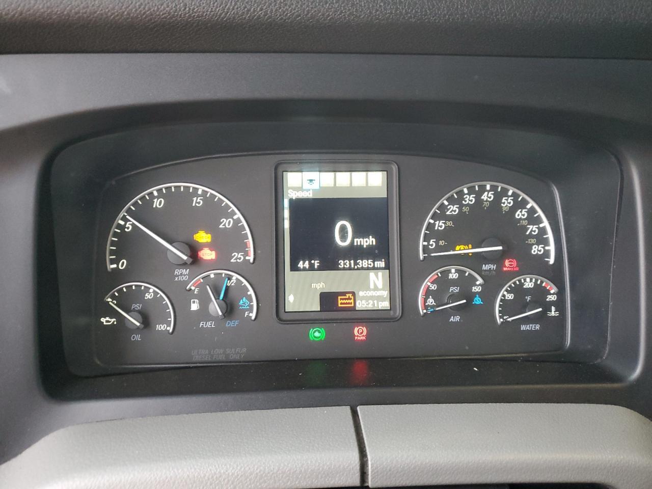 2021 Freigliner Cascadia 126