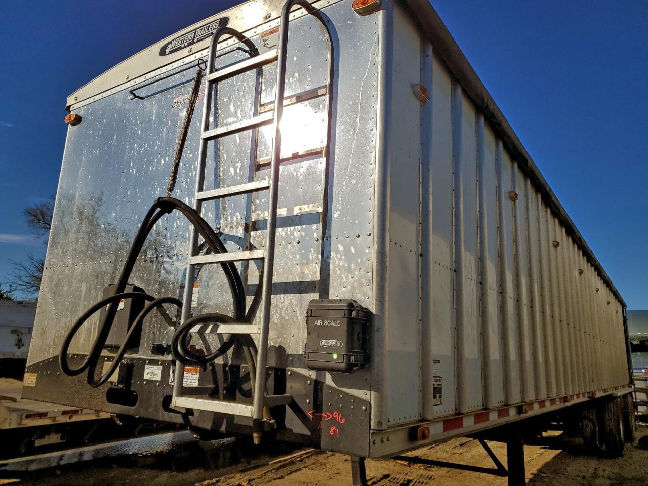 2024 Western Trailers 2024 Western Grain Trailer