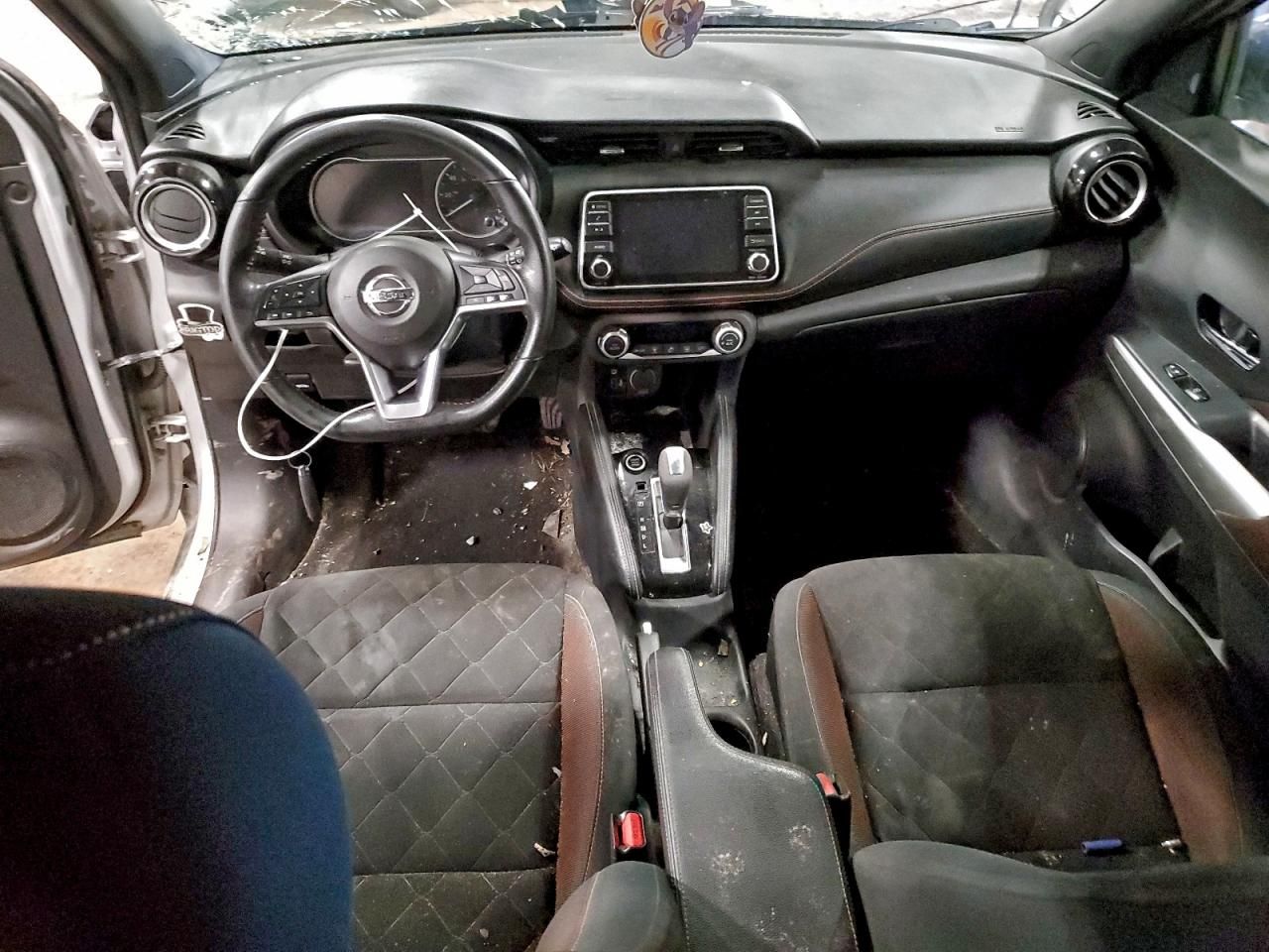 2020 Nissan Kicks sr