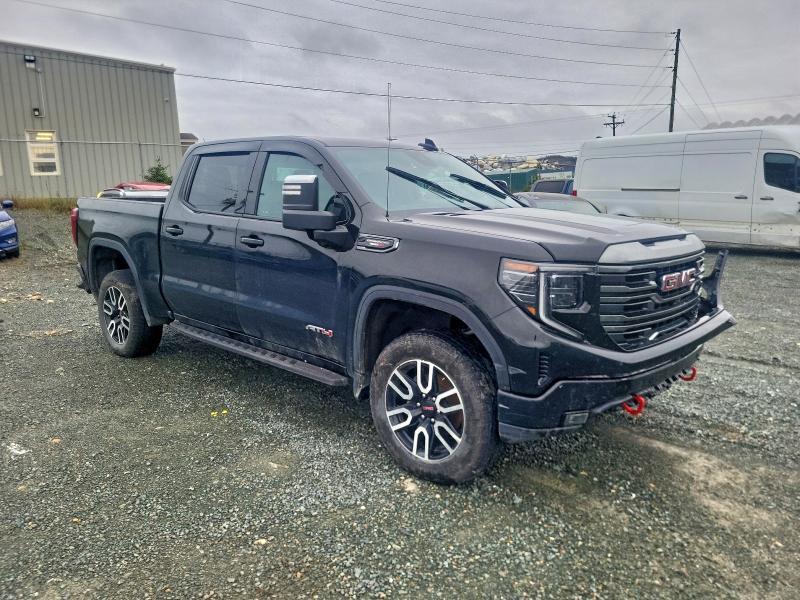 2023 GMC Sierra K1500 AT4