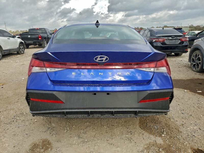 2025 Hyundai Elantra se