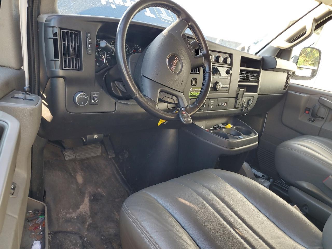 2023 GMC Savana G2500 Delivery Van