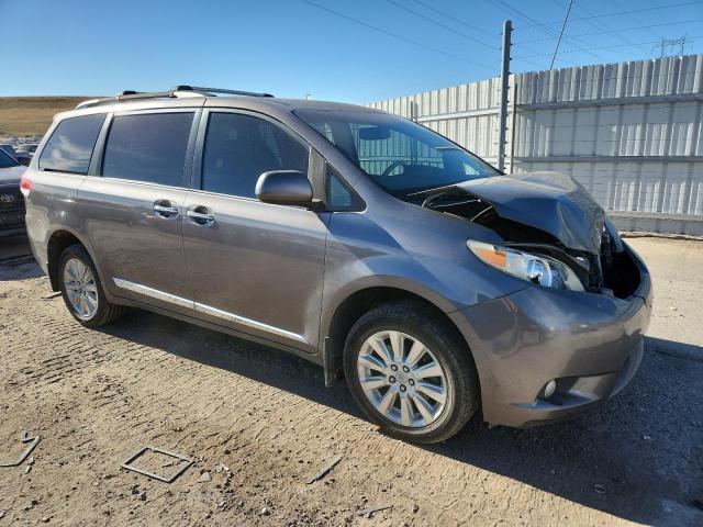 2011 Toyota Sienna xle