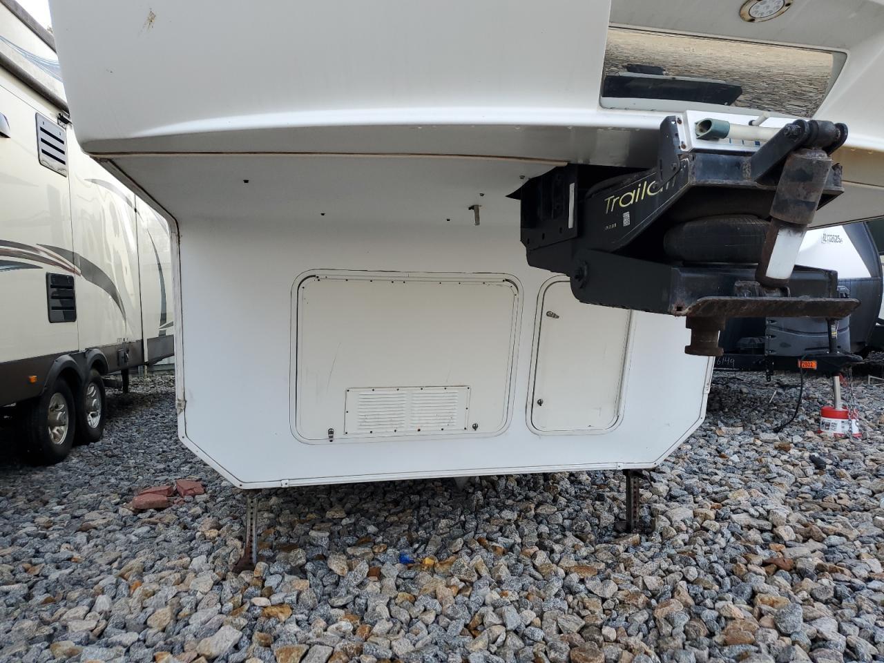 2010 Keystone Montana Camper