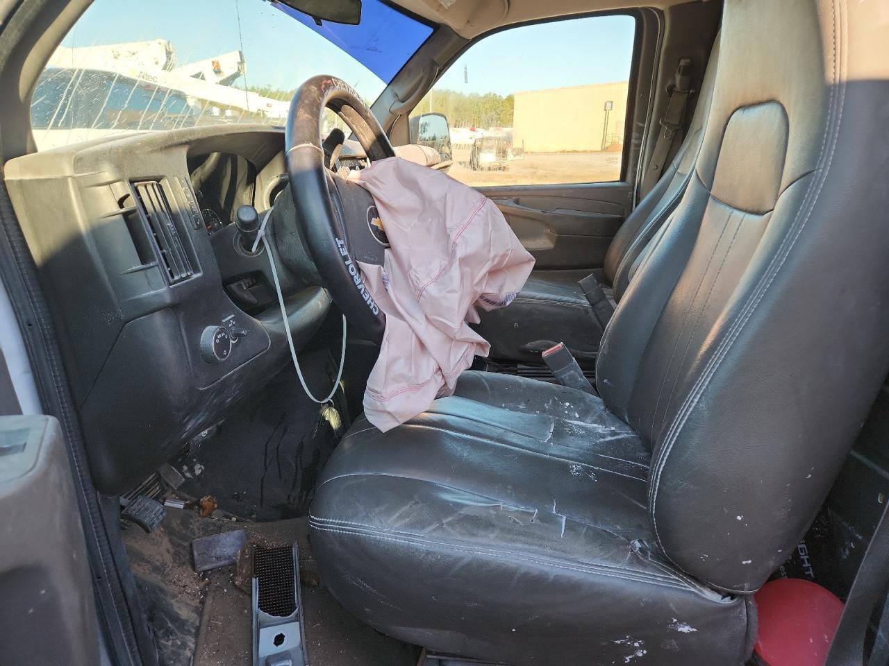 2015 Chevrolet Express G2 Delivery Van