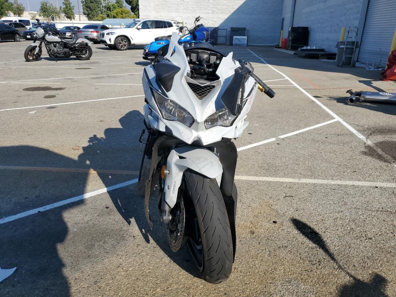 2025 Kawasaki ZX400 S