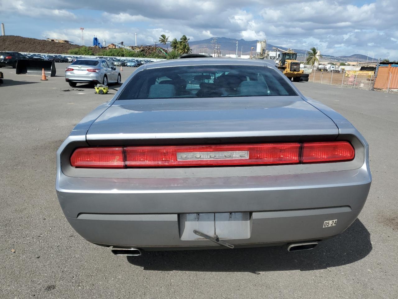 2014 Dodge Challenger sxt