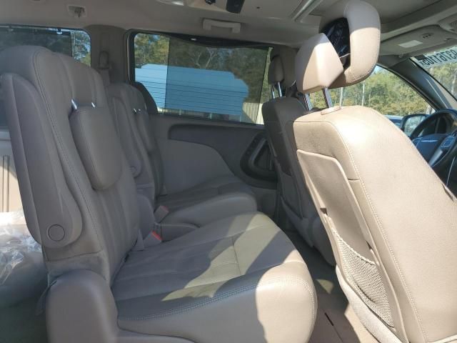 2015 Chrysler Town & Country Touring l