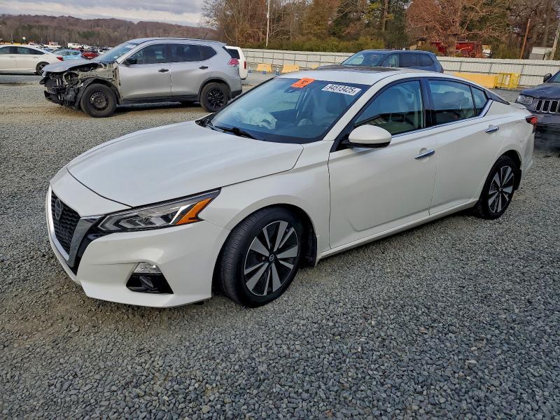 2022 Nissan Altima sl