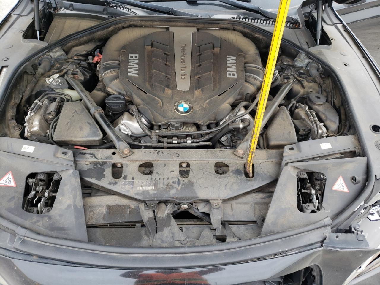 2013 BMW 750 xi