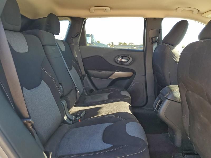 2017 Jeep Cherokee Sport