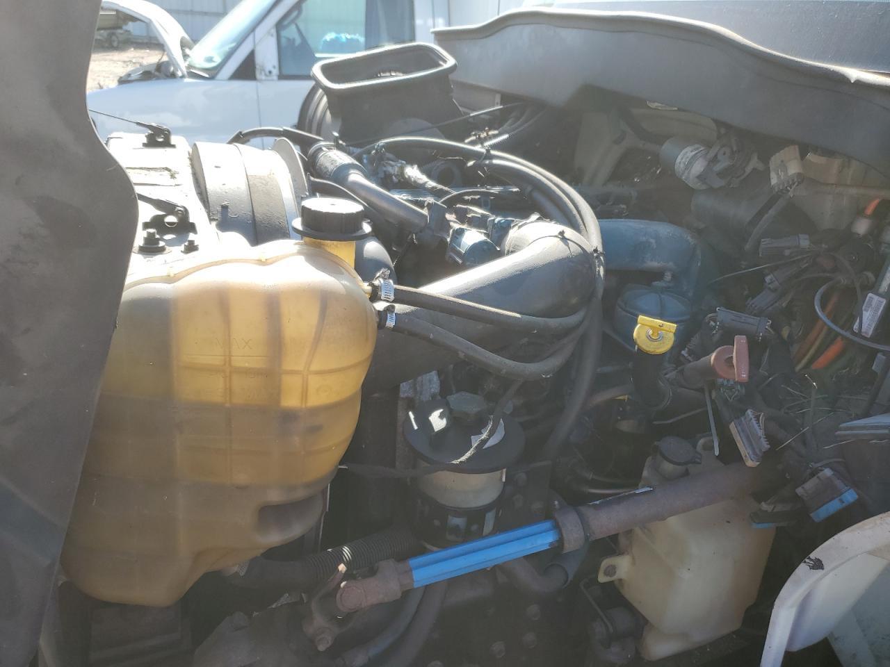 2005 International 4400 BOX Truck