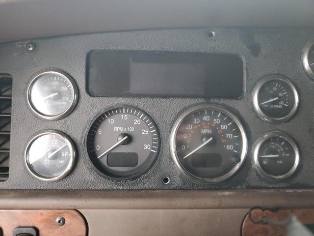 2012 Peterbilt 587 Semi Truck