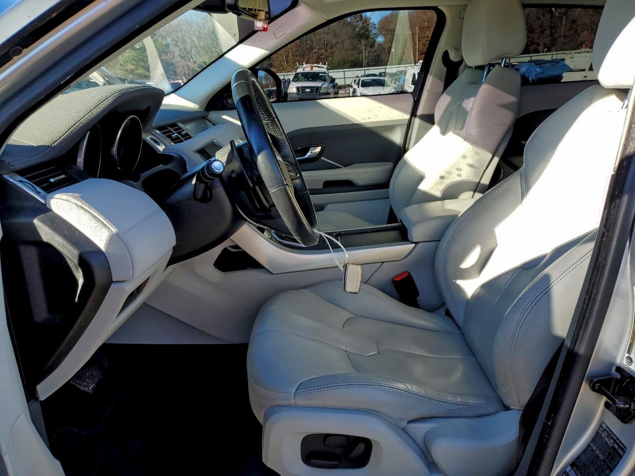 2014 Land Rover Range Rover Evoque Pure Premium