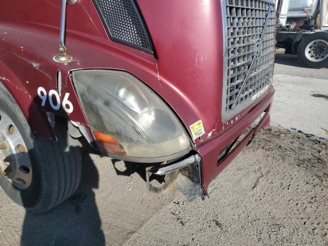 2005 Volvo VNL Semi Truck