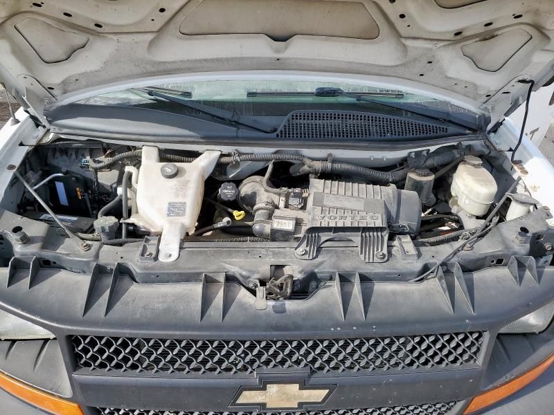 2016 Chevrolet Express 2500 Delivery Van