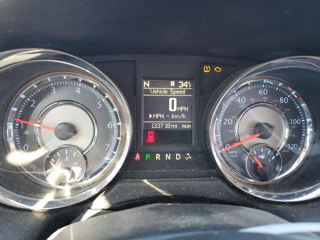 2016 Chrysler Town & Country Touring