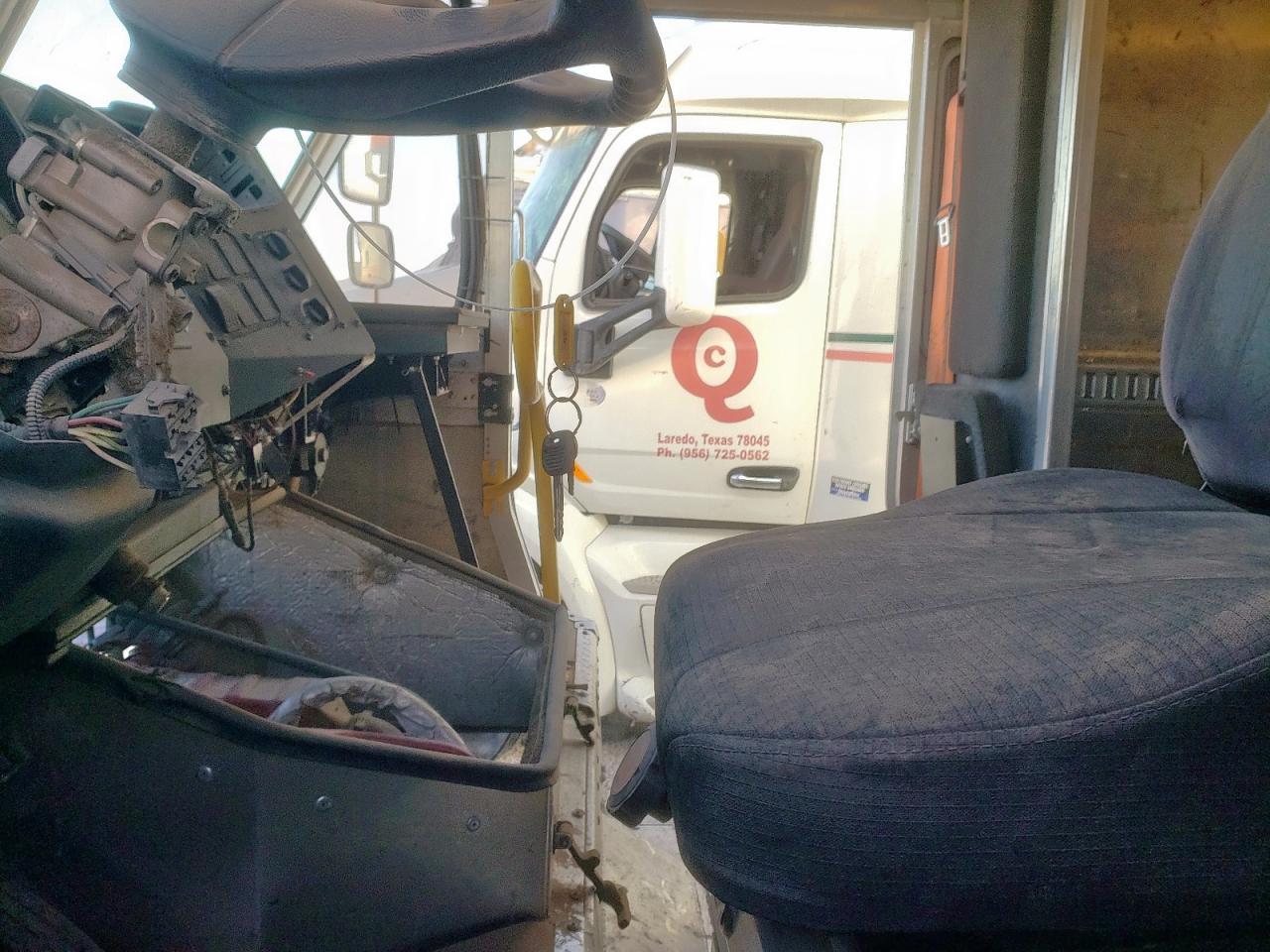 2015 Freightliner MT45 Delivery Truck