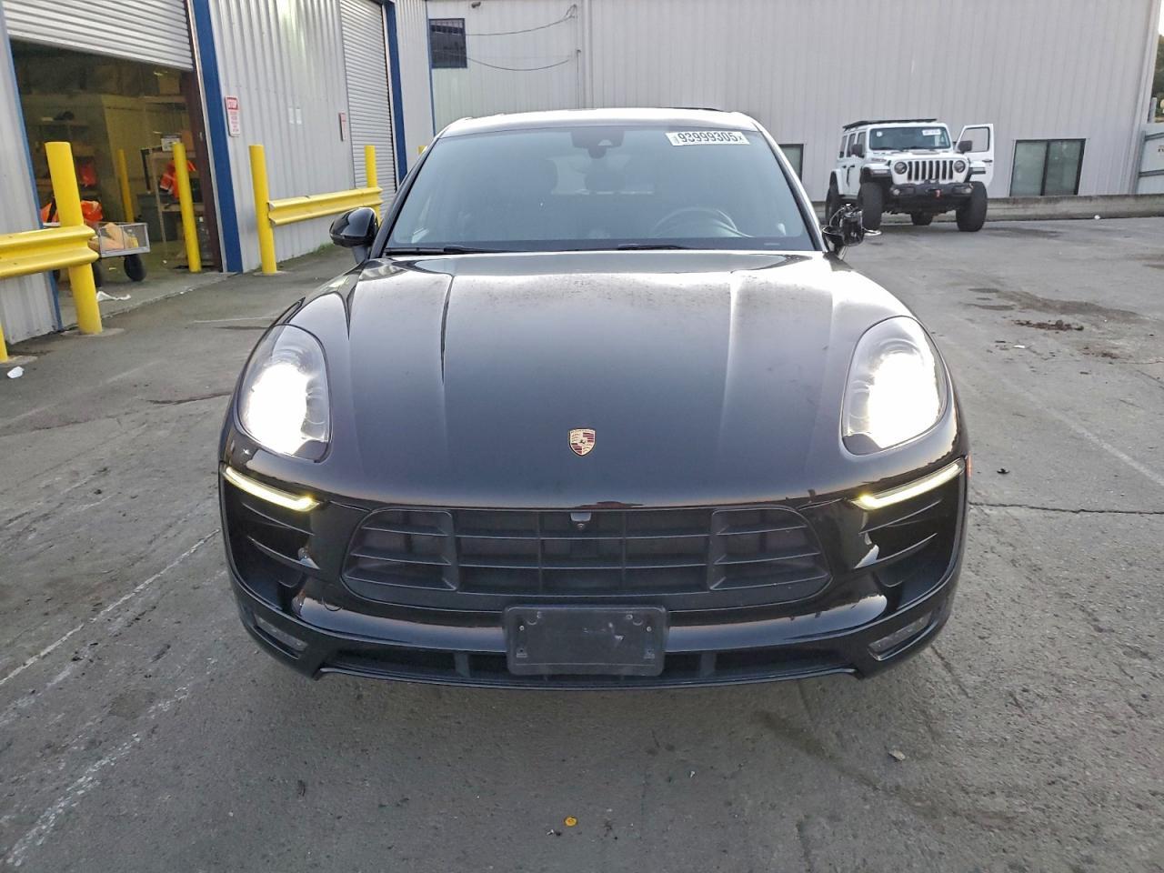 2017 Porsche Macan gts