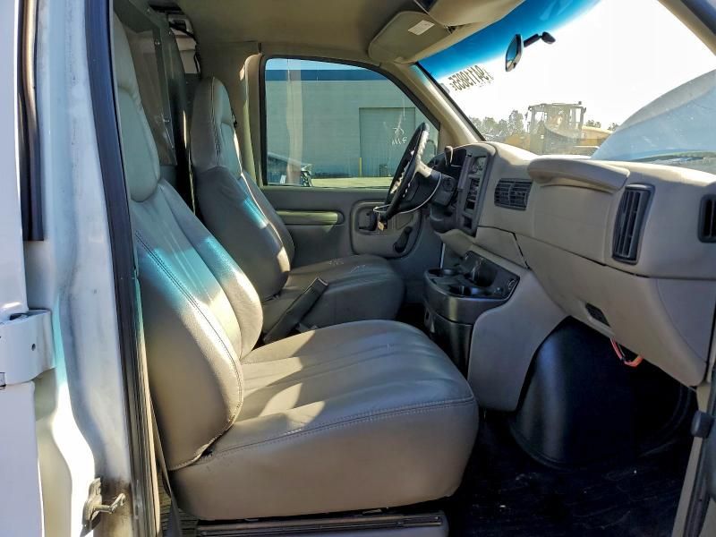 2001 Chevrolet Express 2500 Utility / Service Van