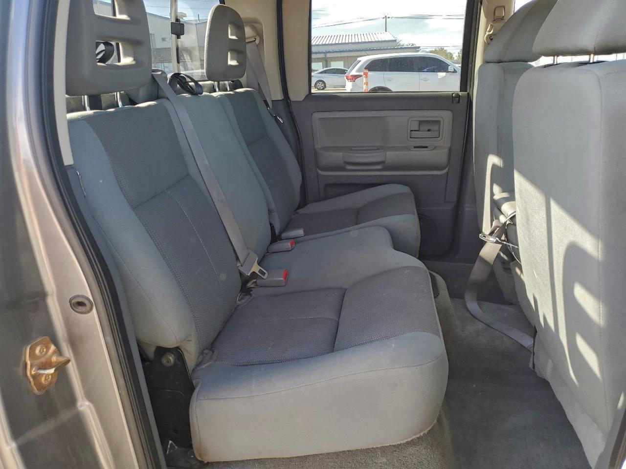 2005 Dodge Dakota Quad SLT