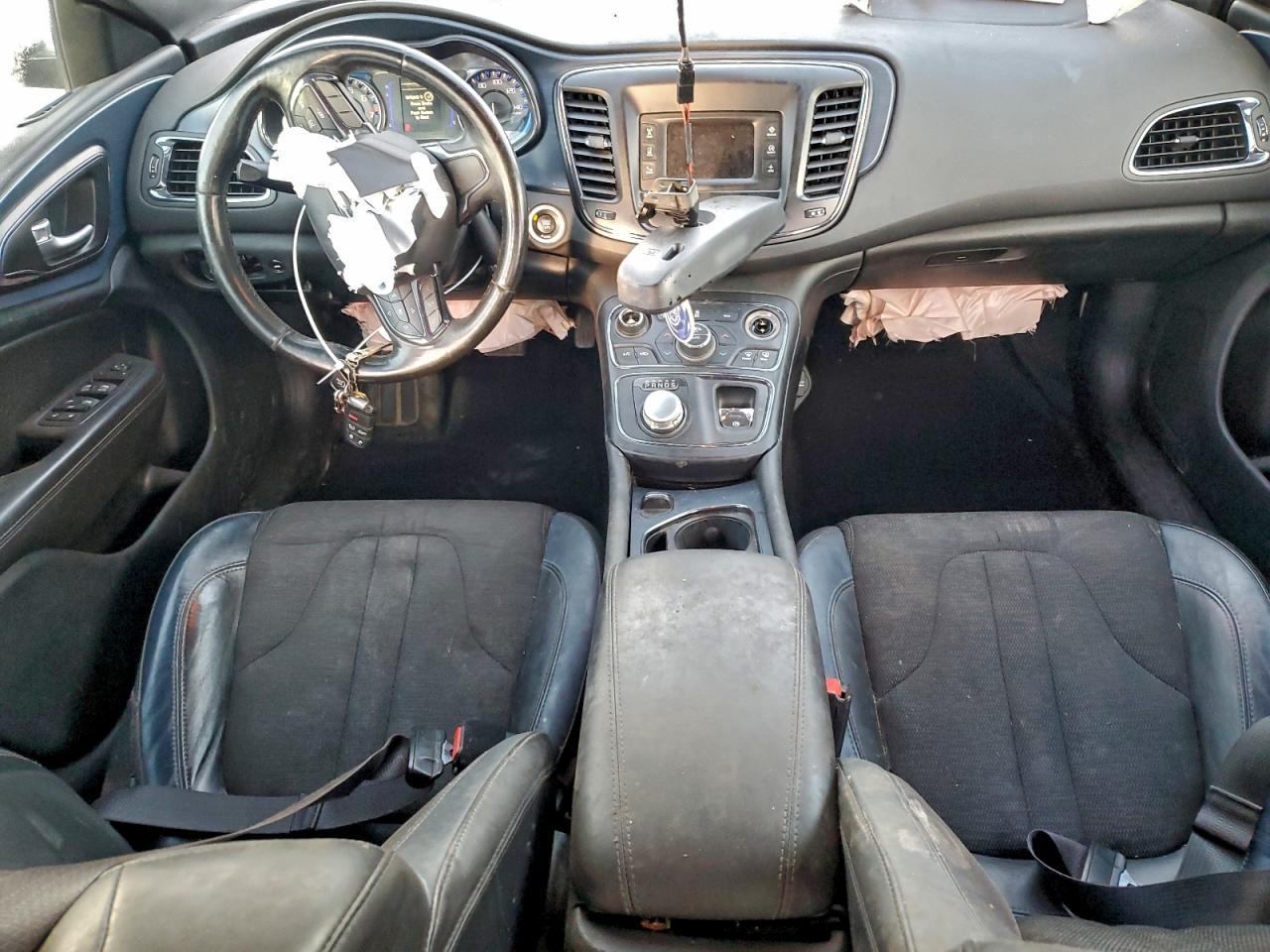2016 Chrysler 200 s