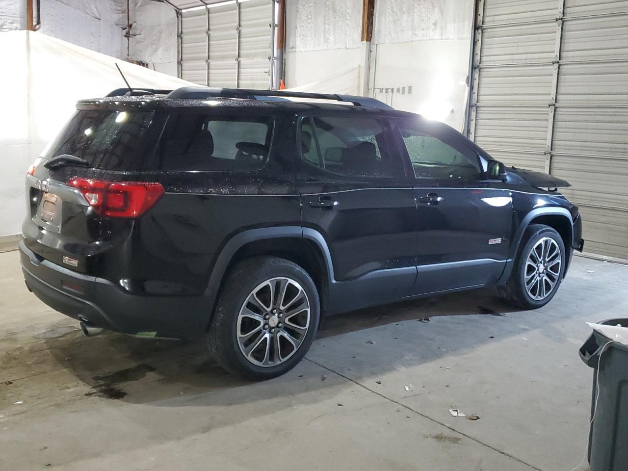 2017 GMC Acadia all Terrain
