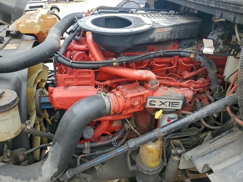 2020 International LT625 Semi Truck
