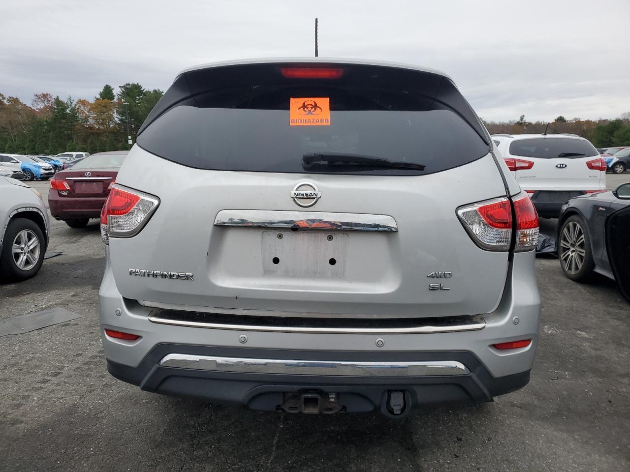 2016 Nissan Pathfinder s