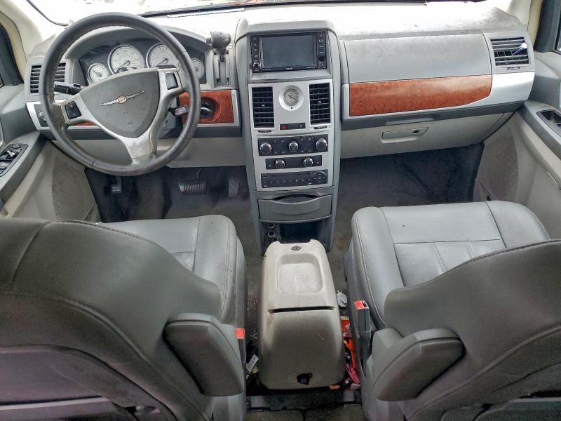 2008 Chrysler Town & Country Touring