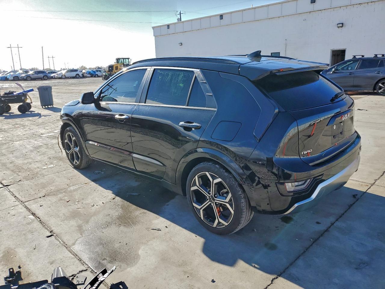 2023 KIA Niro sx