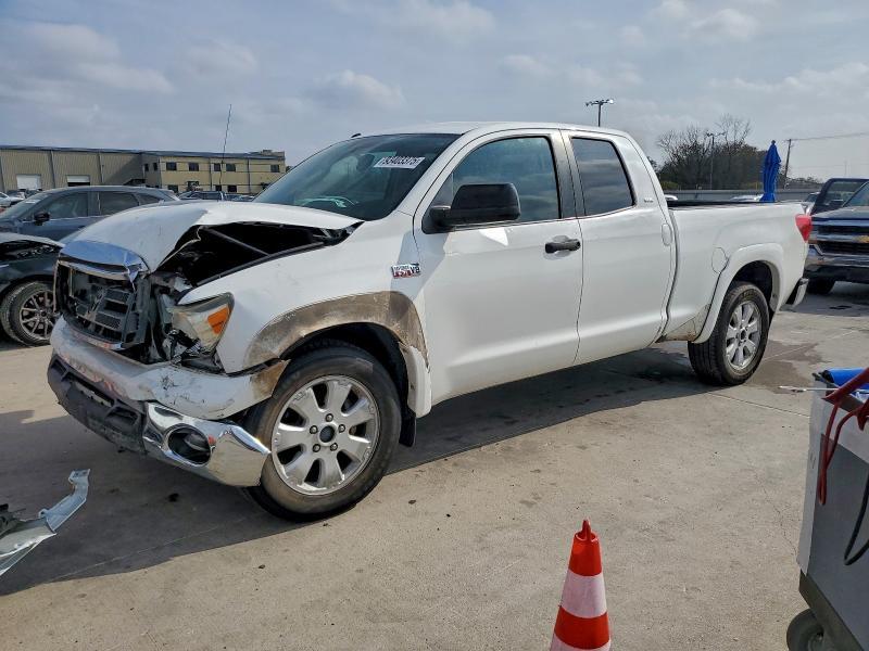 2012 Toyota Tundra Double cab SR5
