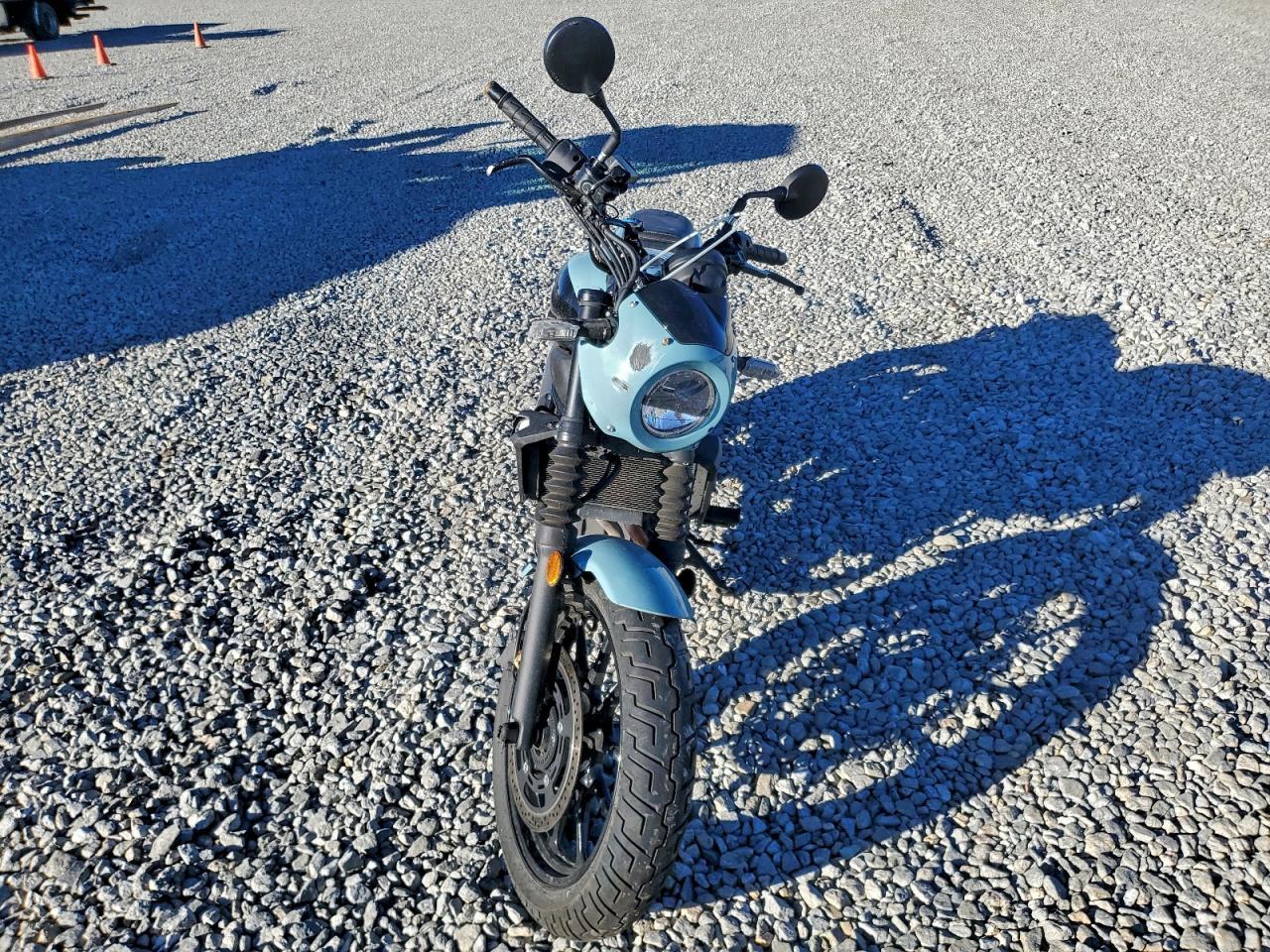 2025 Kawasaki EL450 B