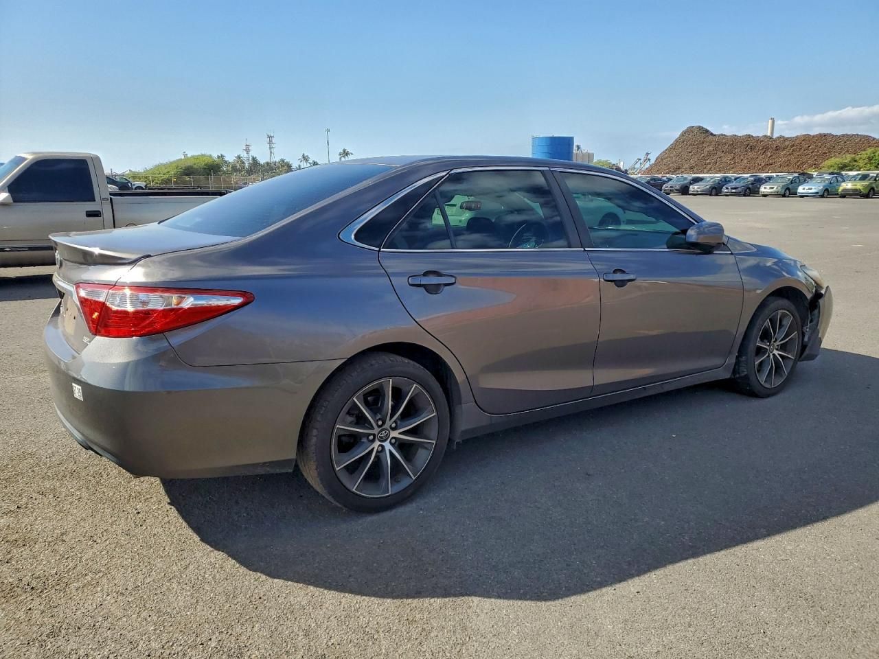 2016 Toyota Camry le