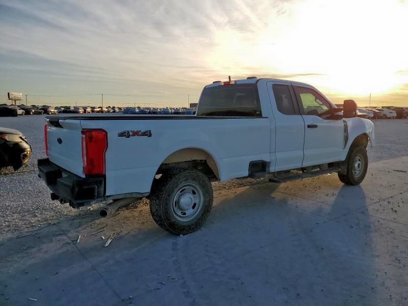 2023 Ford F350 Super Duty