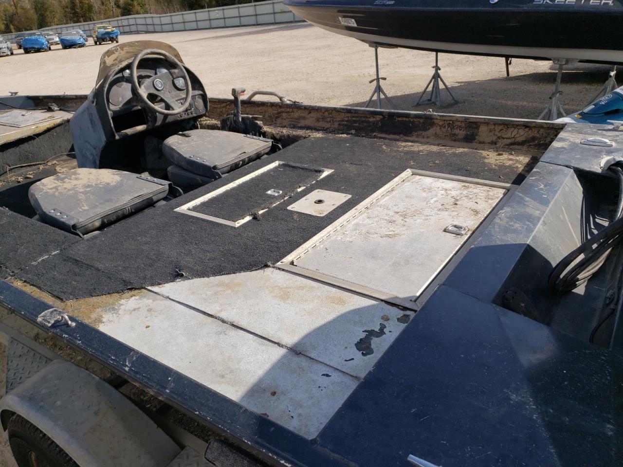 1997 Xpress Boat