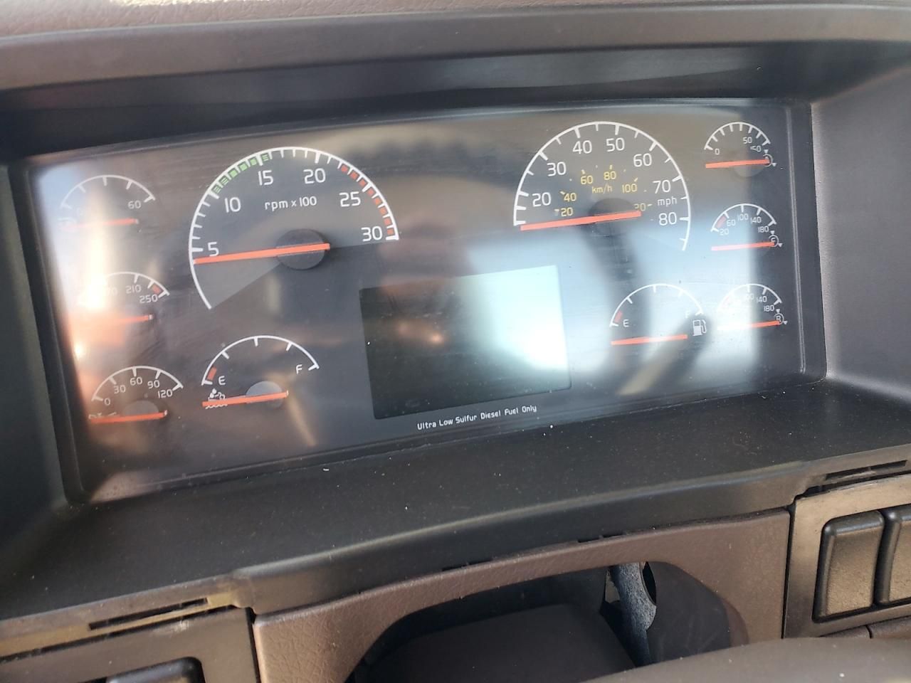 2017 Volvo VNL Semi Truck