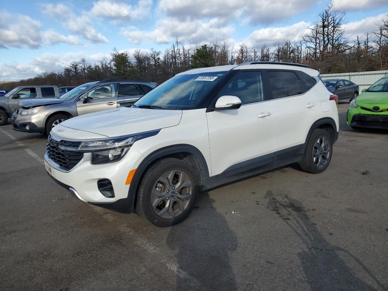 2024 KIA Seltos s