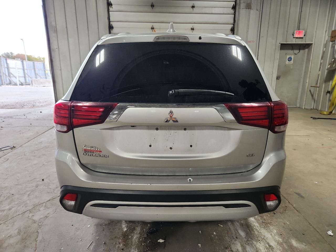 2020 Mitsubishi Outlander se